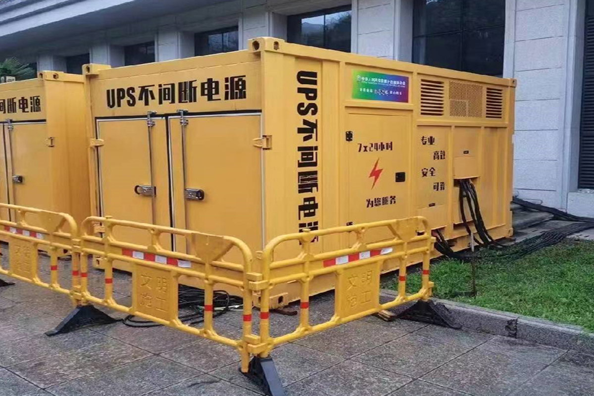 源汇发电机租赁施工现场